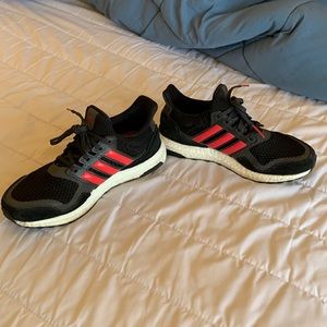 2019 Adidas Ultraboost S&L “Black Energy Pink” Woman’s size 8